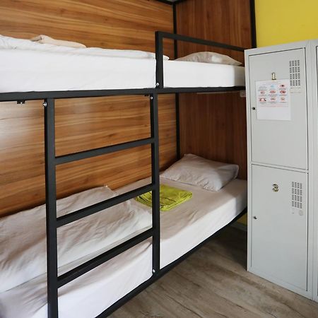 Light Life Hostel Kiev Eksteriør bilde