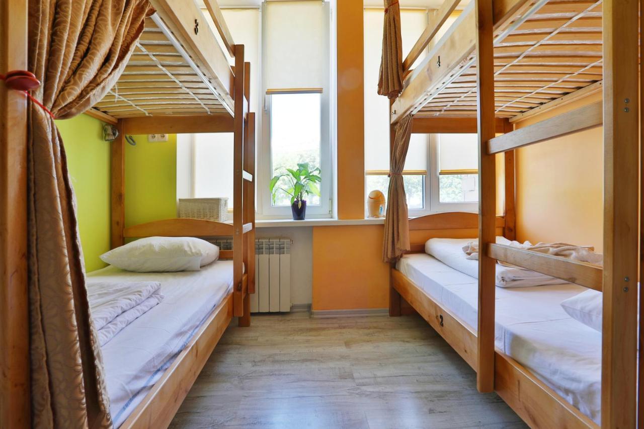 Light Life Hostel Kiev Eksteriør bilde