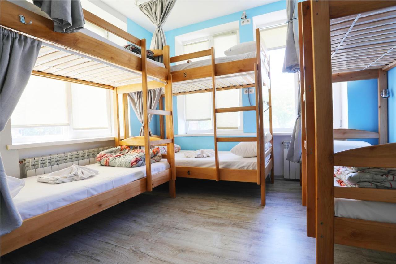 Light Life Hostel Kiev Eksteriør bilde