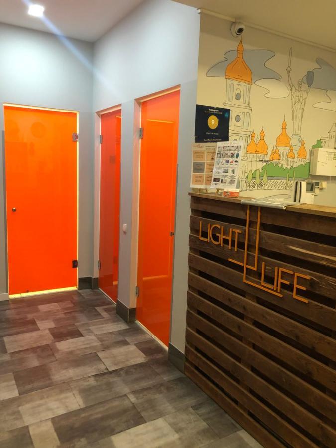Light Life Hostel Kiev Eksteriør bilde